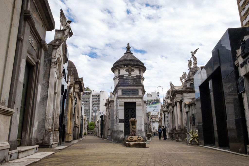cimetière Recoletta buenos aires tombeaux