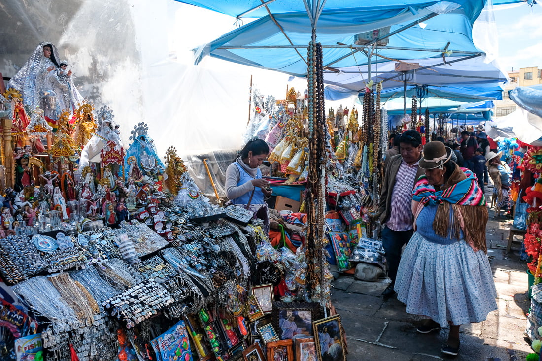 cholitas notre dame copacabana