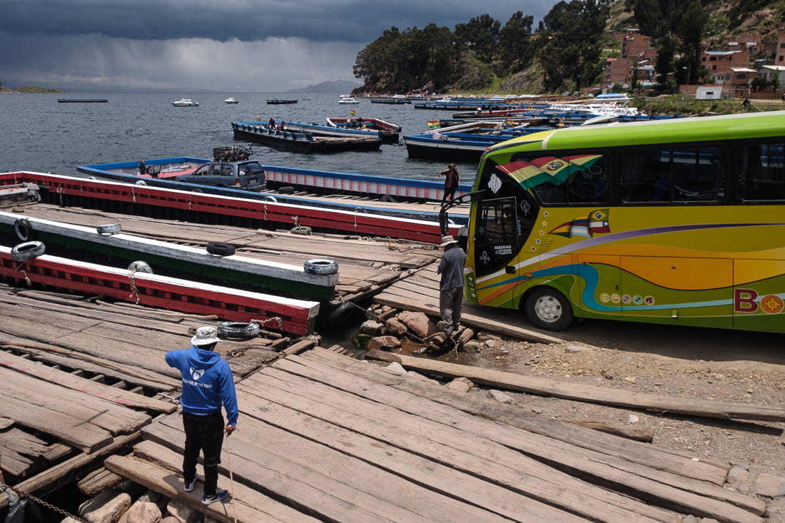 lac titicaca bateau traversier bolivie