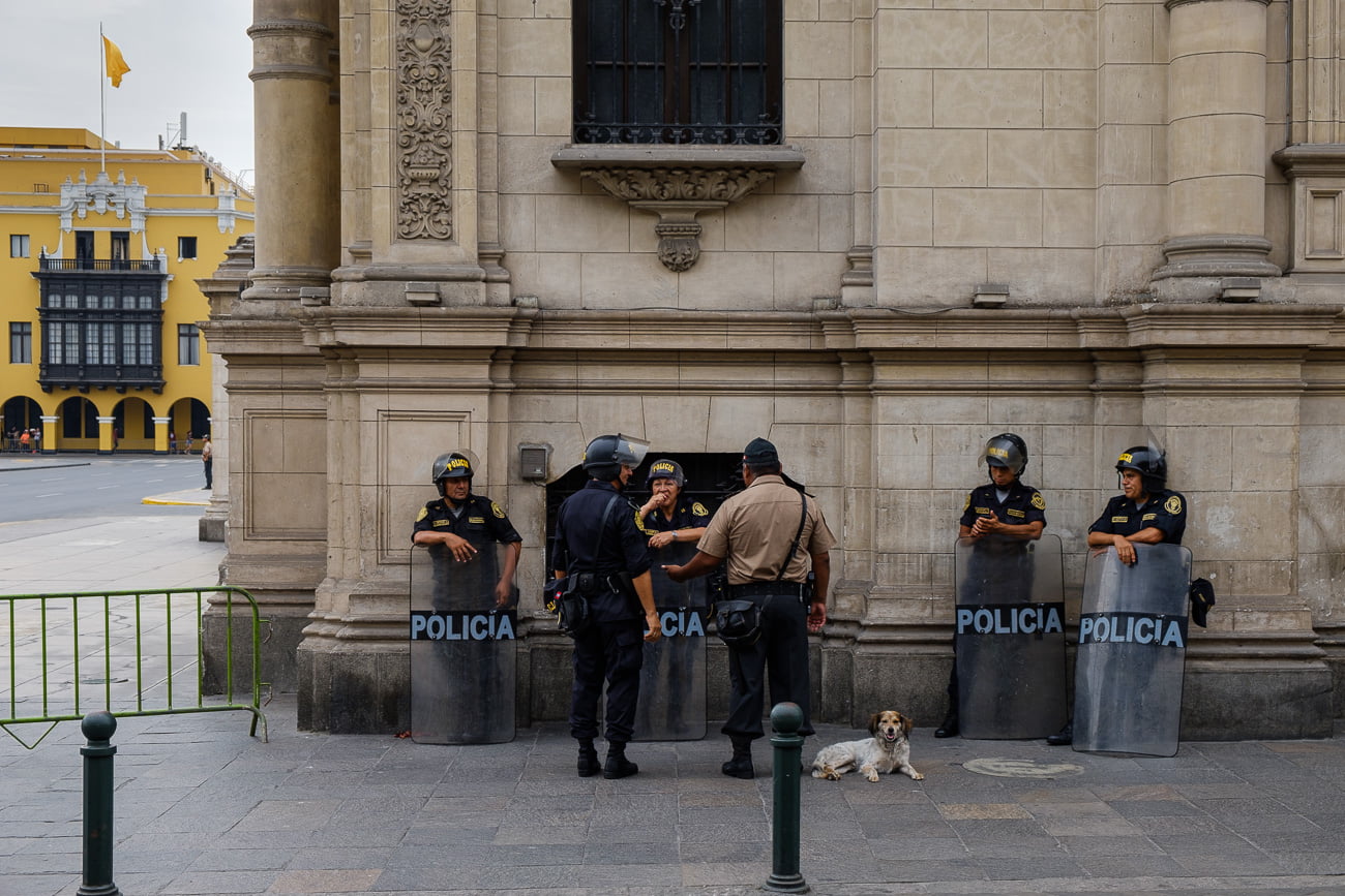 police lima pérou